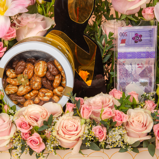 صينية تخرج عطاء